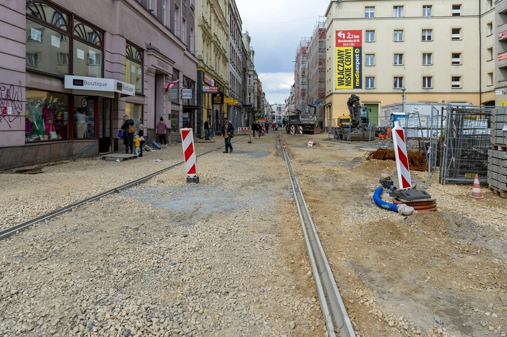 Trwa rewitalizacja ulicy Dworcowej. Co nowego na placu budowy?