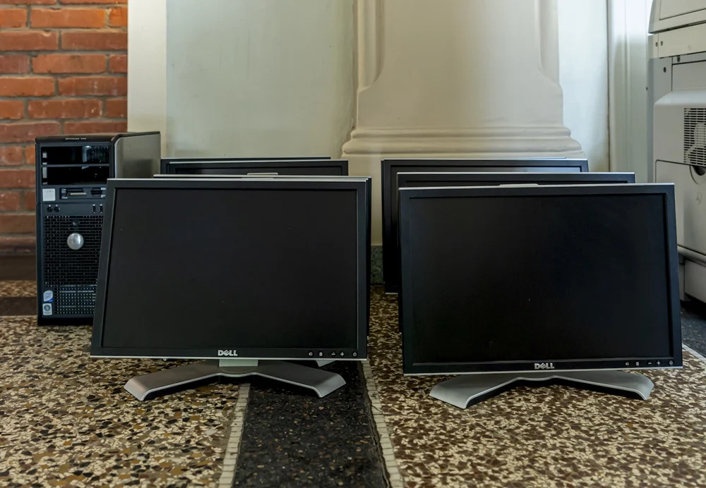 Do bytomskich szkół i przedszkoli trafiły monitory i komputery