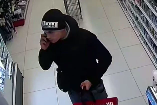 Czy rozpoznajesz złodzieja lakierów do paznokci?