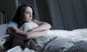 Kłopoty z zasypianiem ? Maska do spania może odmienić życie