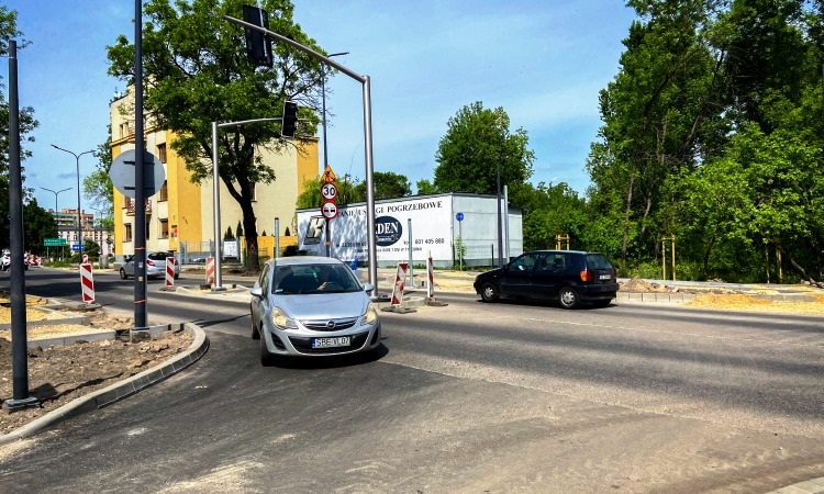 Ulice Ostrogórska i Skłodowskiej-Curie z nowym asfaltem