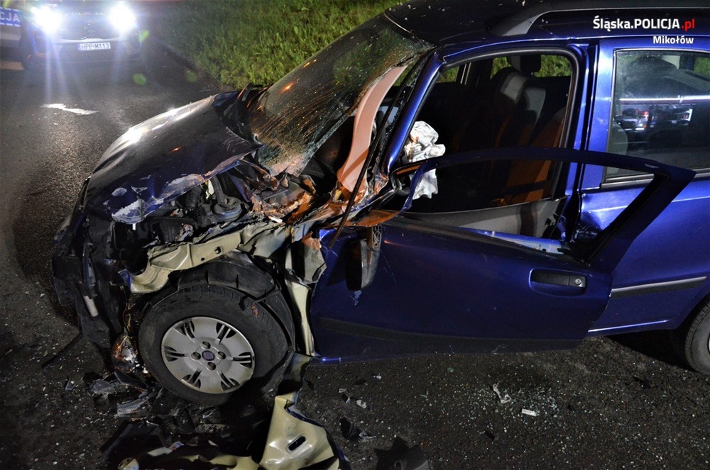 Pijany kierowca wjechał na przeciwległy pas ruchu