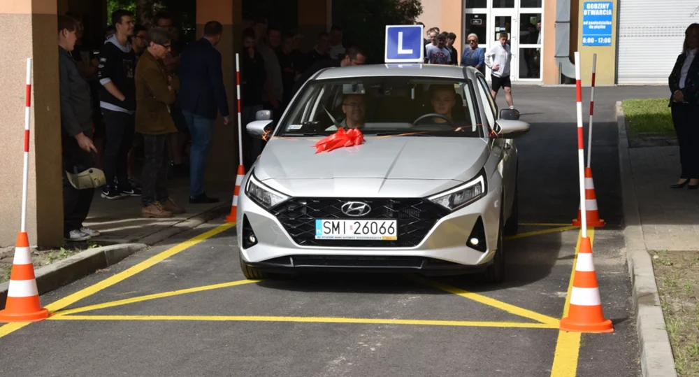 Samochód nauki jazdy dla uczniów ZST