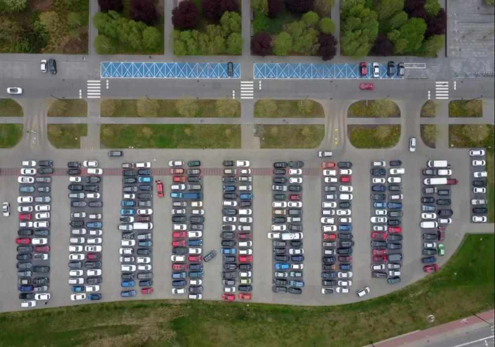 Strefa Kultury zamknięta dla kierowców. Miejsc do parkowania będzie mniej do połowy lata