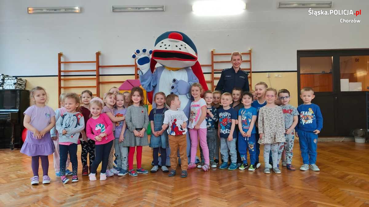 Policjanci spotkali się z przedszkolakami