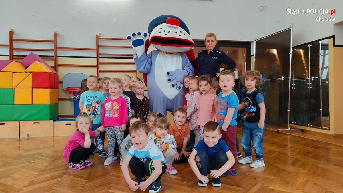 Policjanci spotkali się z przedszkolakami