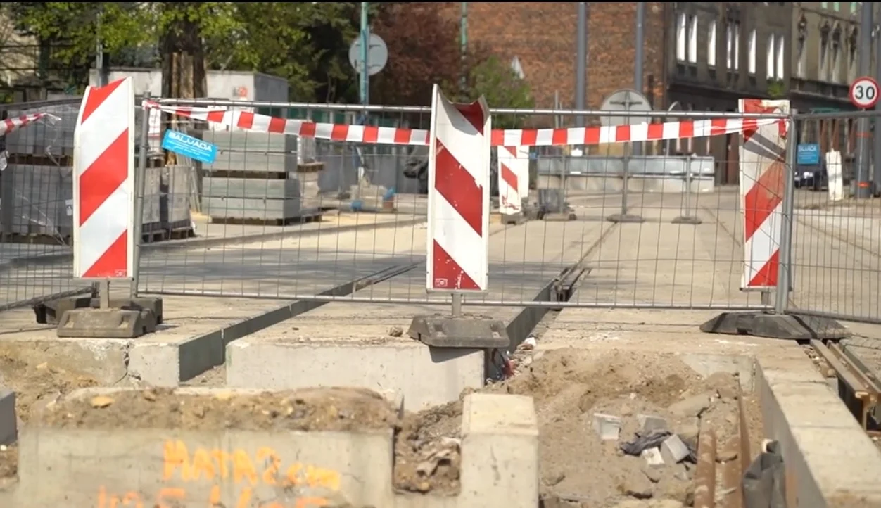 Roboty drogowe w Chorzowie nie mają końca! Ratusz informuje o postępie prac remontowych