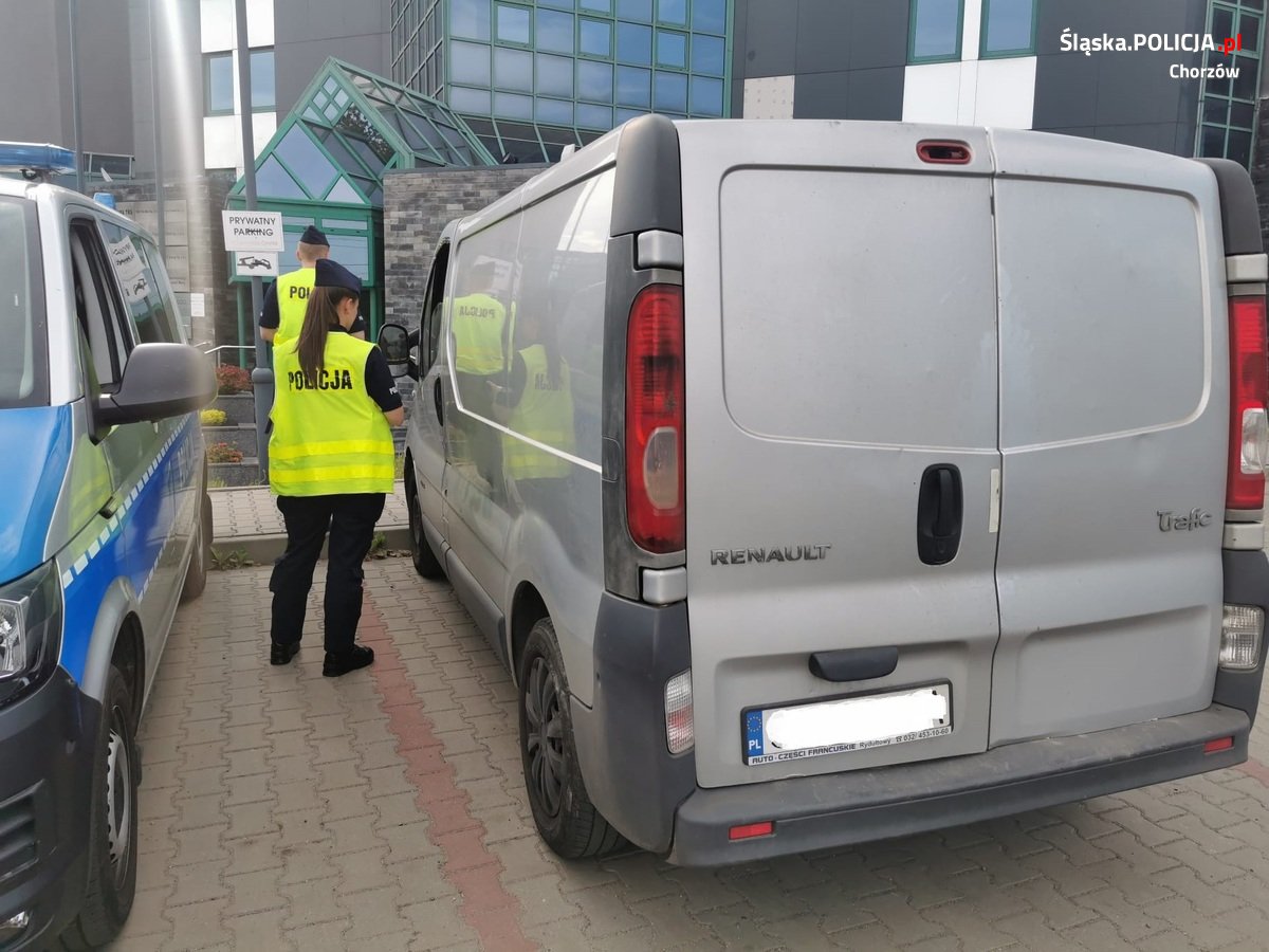 Słuchacze Szkoły Policji w Katowicach ponownie patrolują ulice Chorzowa