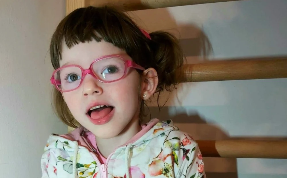 5-letnia Hania Bednarczyk walczy o sprawność. Dziewczynka choruje na Zespół Angelmana