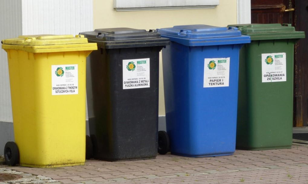 Dajesz schronienie uchodźcom we własnym domu? Warto pamiętać o deklaracji śmieciowej