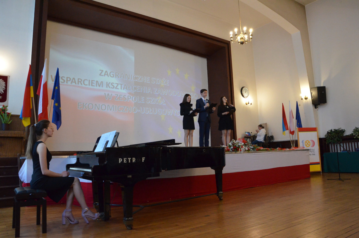 Zagraniczne straże wsparciem kształcenia zawodowego w Zespole Szkół Ekonomiczno-Usługowych