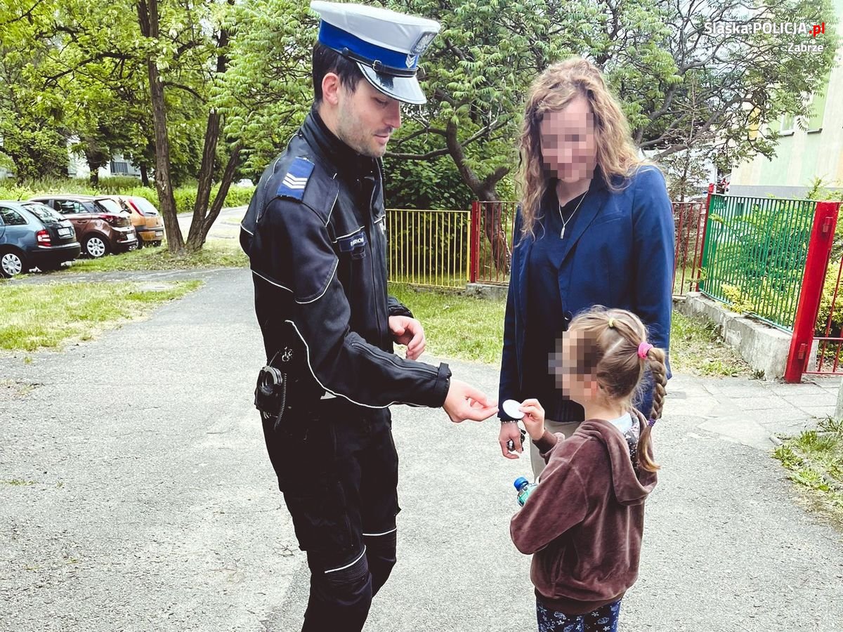 Policyjne działania "Jestem Bezpieczny - Jeżdżę w foteliku"