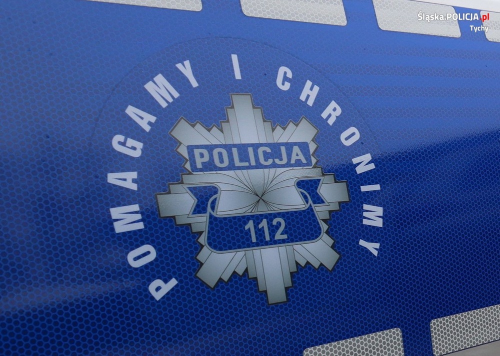 Policjanci uratowali 40-latka, który chciał rzucić się pod pociąg!