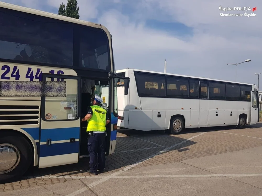 Kontrole autokarów zwiększają bezpieczeństwo podróży