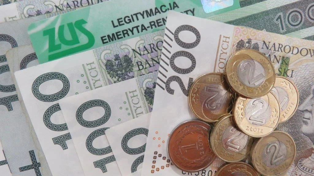 Emeryci i renciści mają do końca lutego poinformować ZUS o dodatkowych przychodach