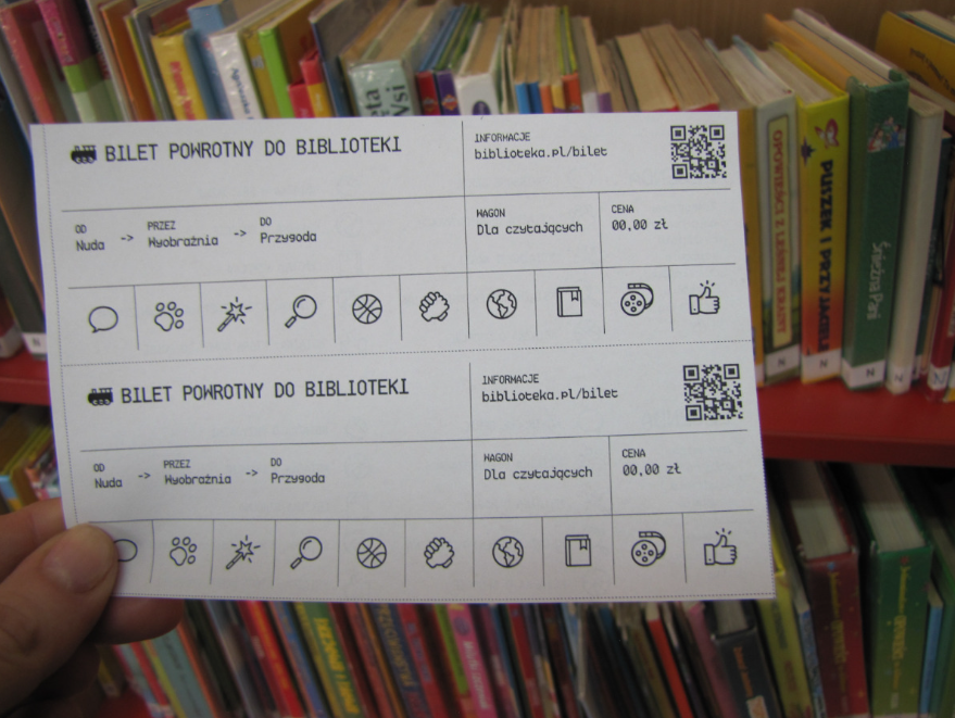 Wakacyjna zabawa w bibliotece. Kto czyta, dostaje nagrody