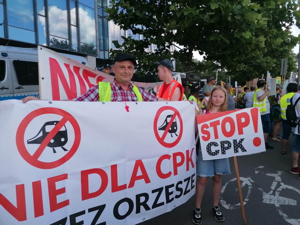 Mieszkańcy Orzesza uczestniczyli w warszawskim proteście przeciwko budowie szybkiej kolei
