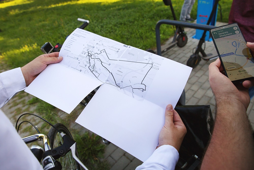 Nietypowy wyścig. Czym najszybciej dojedziemy do centrum?