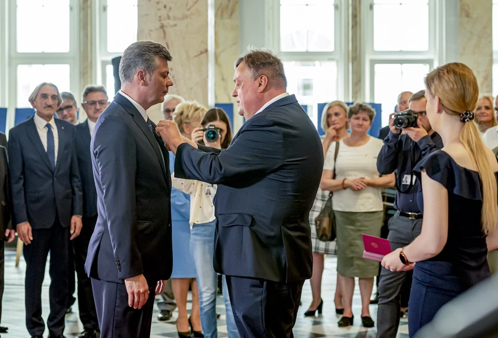 Prezydent Bytomia odznaczony Srebrnym Krzyżem Zasługi