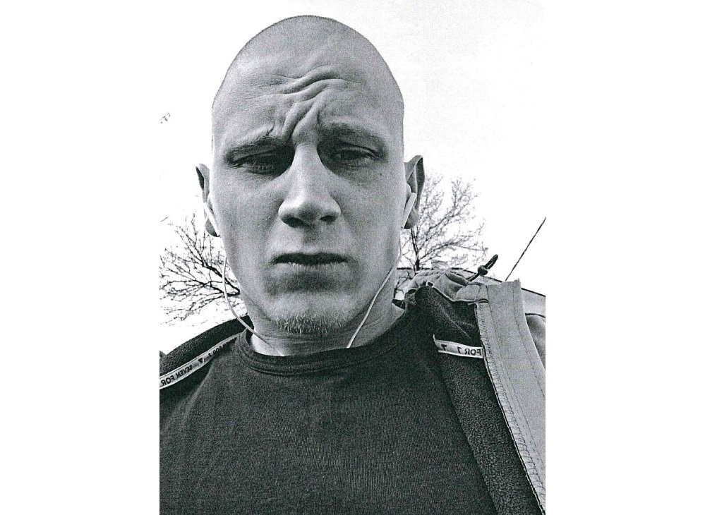 Groził mieszkańcowi Sosnowca. Policja prosi o pomoc w ustaleniu jego tożsamości