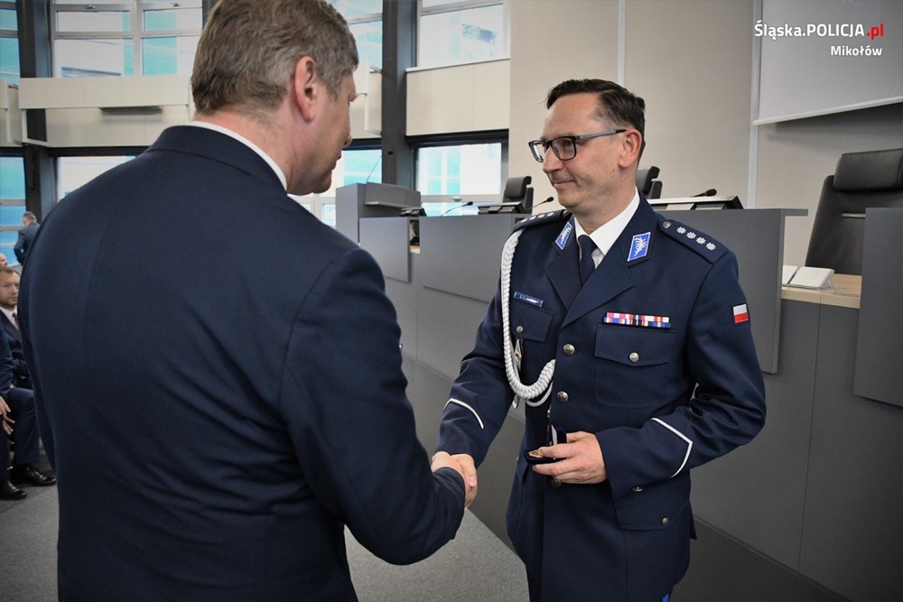 Złota odznaka dla Komendy Powiatowej Policji w Mikołowie