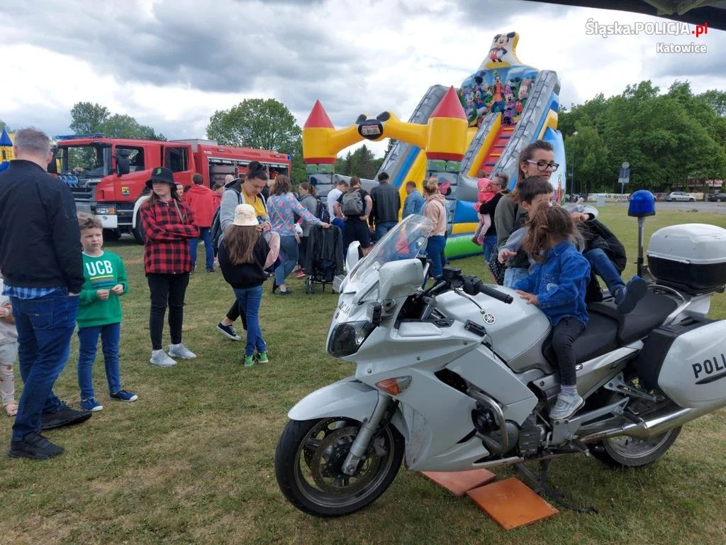 Katowiccy policjanci na piknikach rodzinnych [ZDJĘCIA]