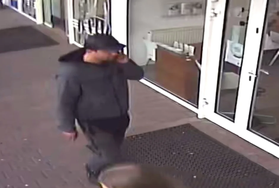 Oszustwo metodą na "BLIK". Mężczyzna wypłacił z konta pokrzywdzonej 2,3 tys. zł!