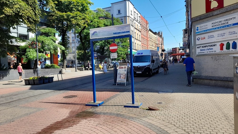 Dwie kurtyny wodne pojawiły się na ulicach Chorzowa