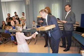 34 laptopy trafiły do dzieci z rodzin popegeerowskich