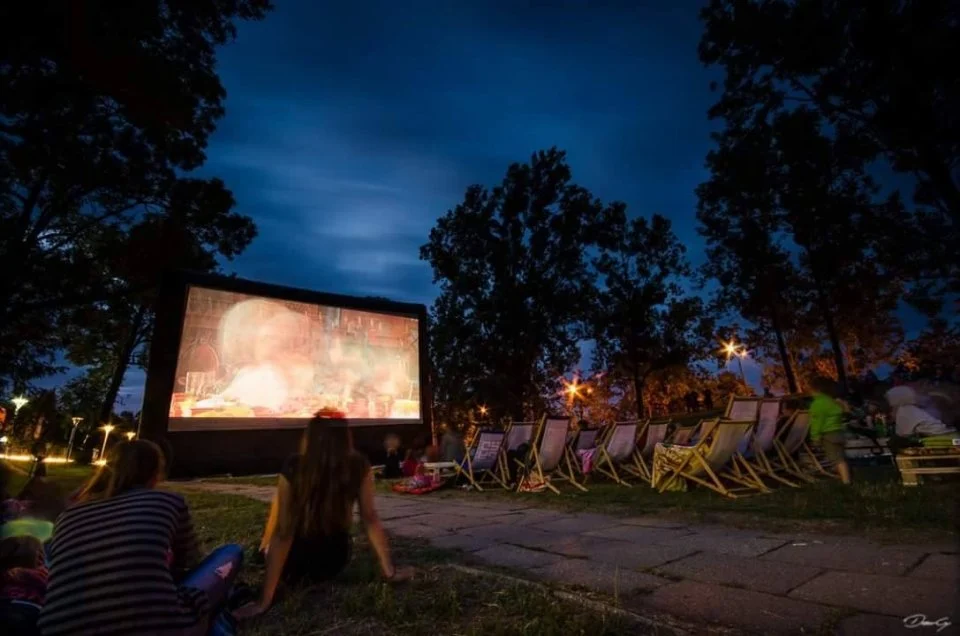 Miejski Ośrodek Kultury zaprasza na bezpłatne seanse pod gwiazdami!