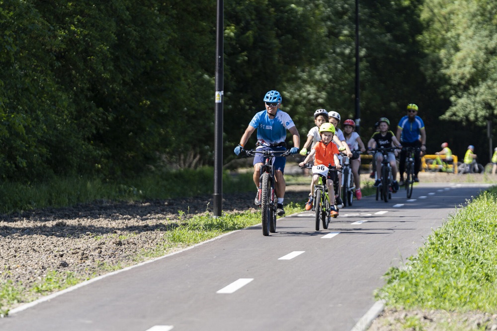 Wzdłuż ulicy Ofiar Katynia powstała nowa ścieżka rowerowa