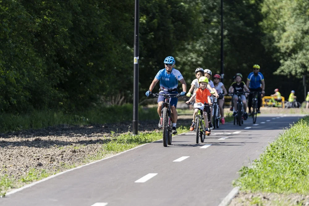 Wzdłuż ulicy Ofiar Katynia powstała nowa ścieżka rowerowa