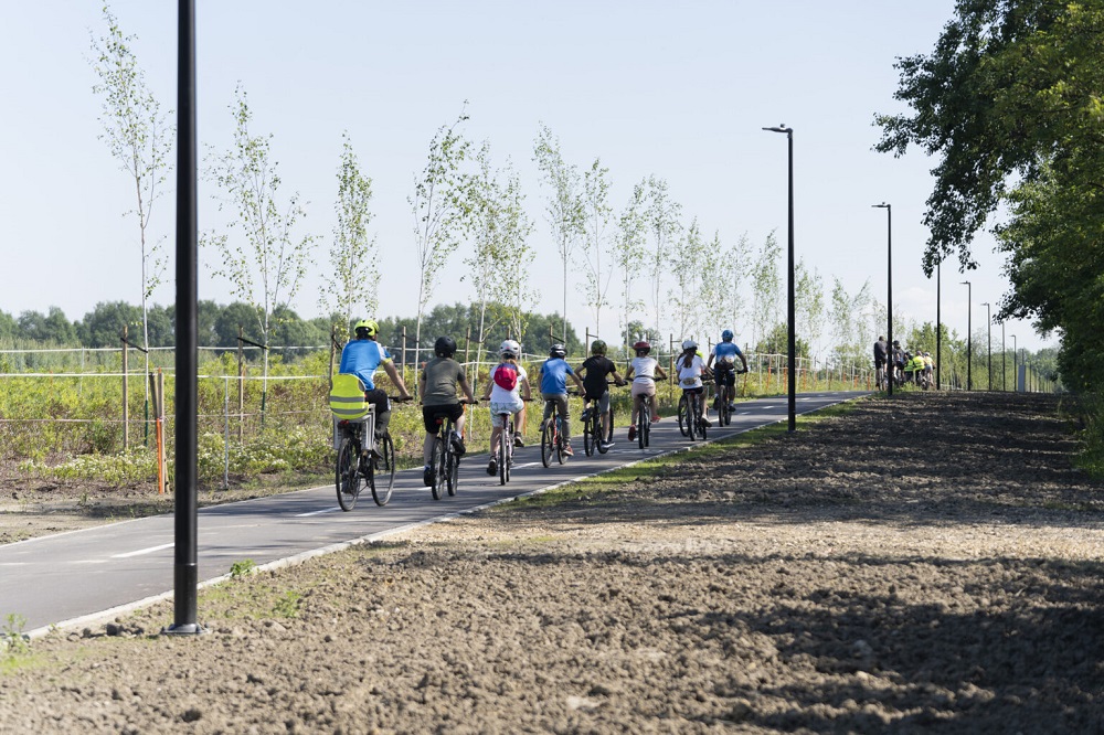 Wzdłuż ulicy Ofiar Katynia powstała nowa ścieżka rowerowa