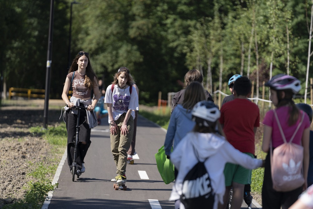 Wzdłuż ulicy Ofiar Katynia powstała nowa ścieżka rowerowa