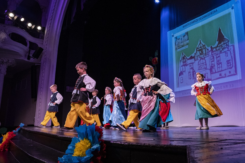 Występ przedszkolaków z okazji 100. urodzin Miasta Zabrze