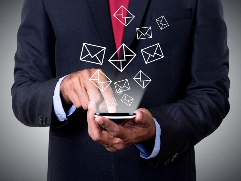 Masowa wysyłka SMS – do czego się przydaje?