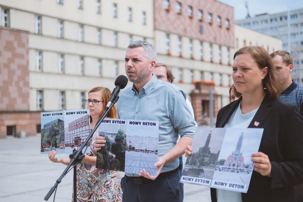 "Rynek w Rudzie Śląskiej, to przykład straszliwej betonozy" - konferencja partii Razem