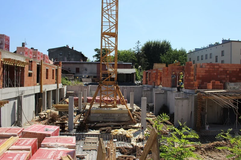 [FOTO] Postępują prace przy budowie 52 mieszkań komunalnych przy ul. Bankowej