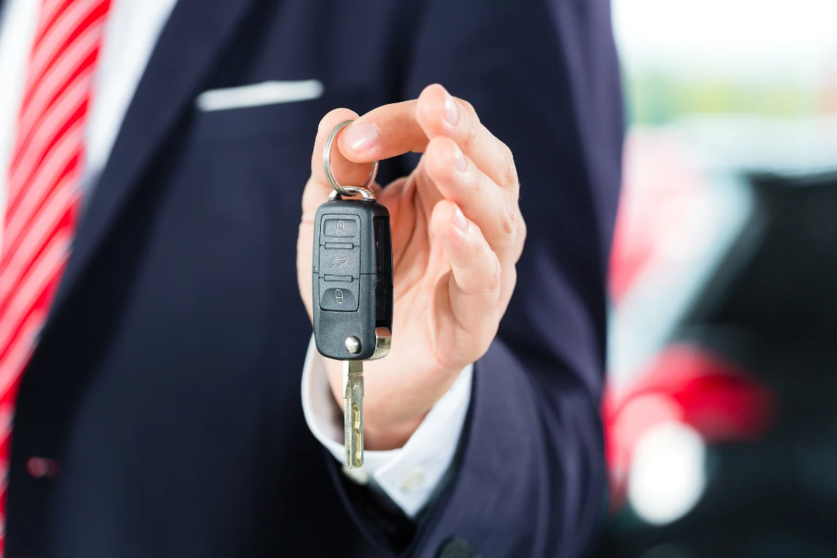 Jakie korzyści zyskuje się posiadając własne auto?