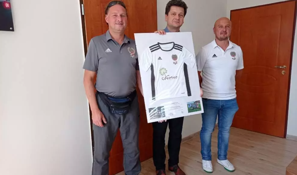 Młodzi piłkarze z Orzesza na międzynarodowym turnieju w Hiszpanii