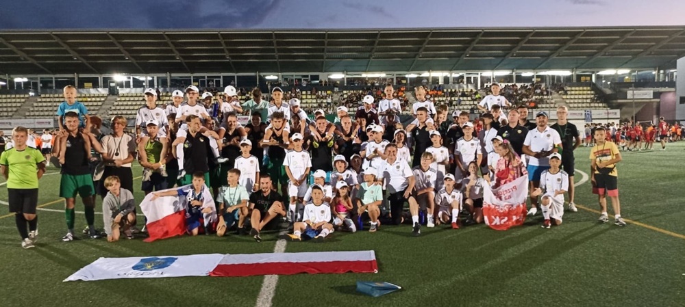 Młodzi piłkarze z Orzesza na międzynarodowym turnieju w Hiszpanii