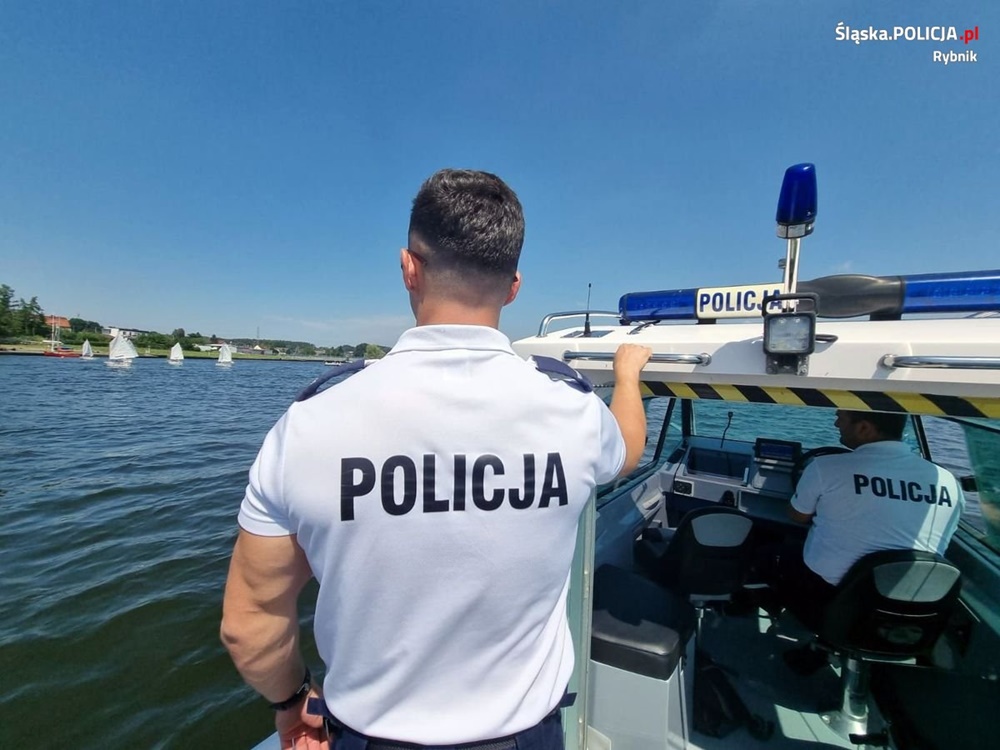 Rybniccy motorowodniacy dbają o bezpieczeństwo nad wodą