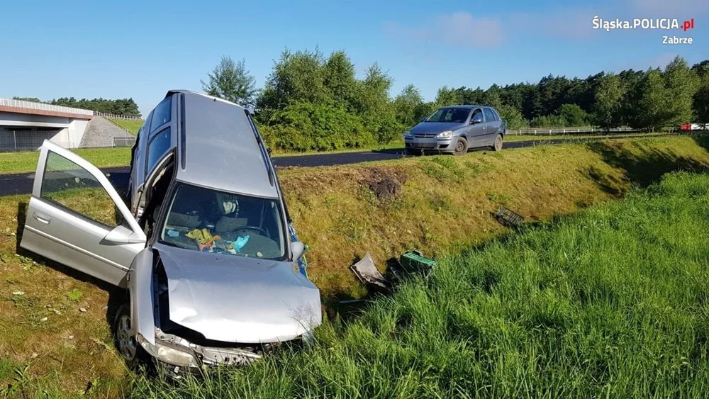 Policjant w drodze na służbę udzielił pomocy poszkodowanemu w wypadku