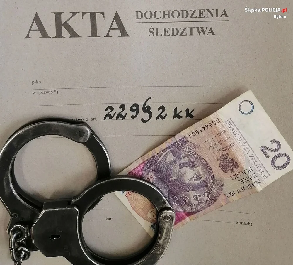 Pijany chciał wręczyć łapówkę policjantom. Mówił, że "daje im na piwo"