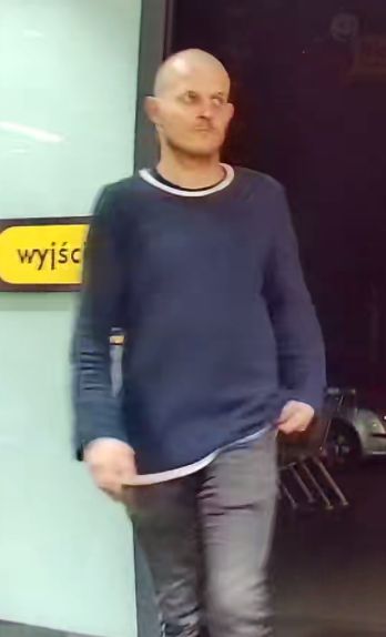 Rozpoznajesz sprawcę kradzieży skarpetek?