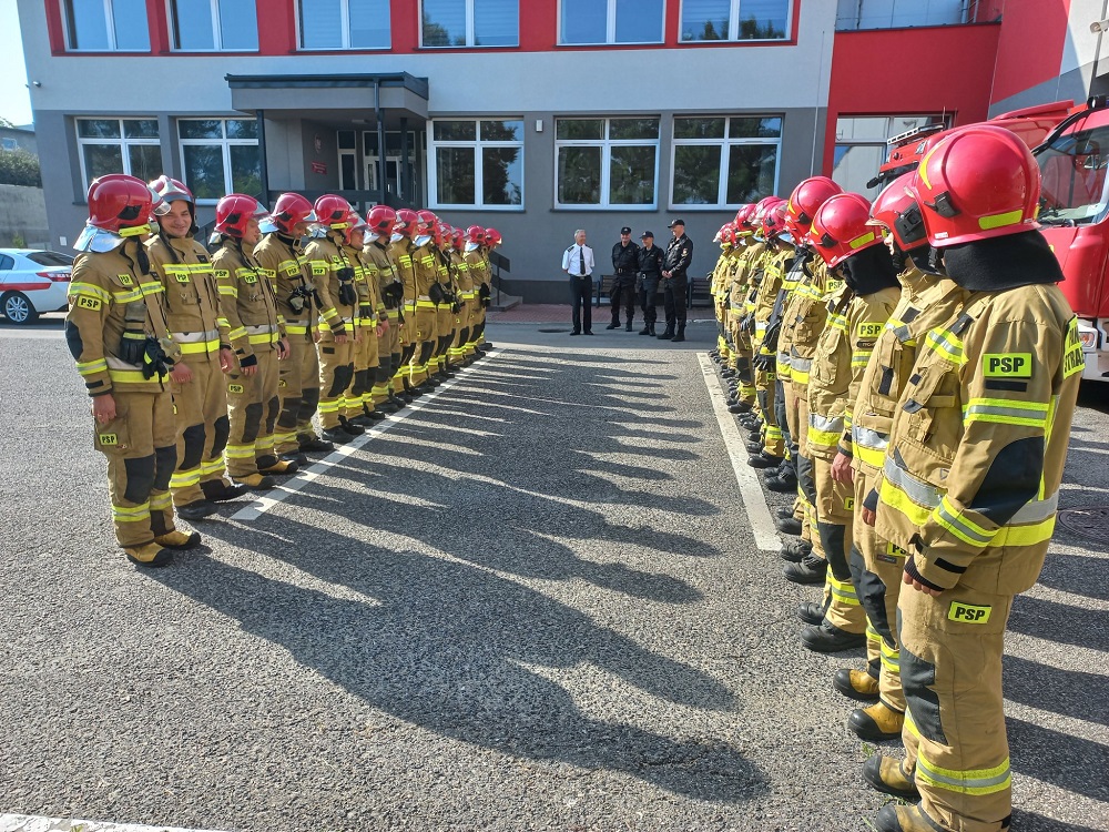 Uroczysta zbiórka na terenie Jednostki Ratowniczo-Gaśniczej nr 2 w Katowicach-Piotrowicach