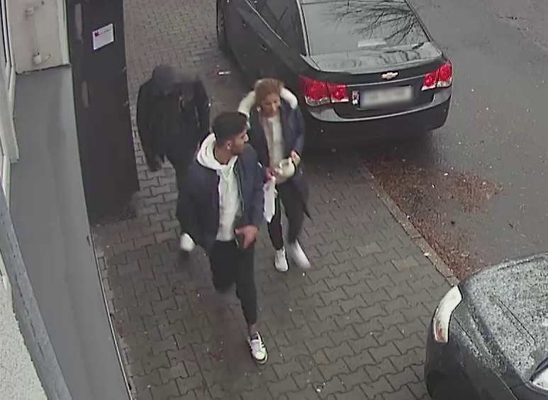 Ukradli pieniądze z mieszkania - rozpoznajesz ich?