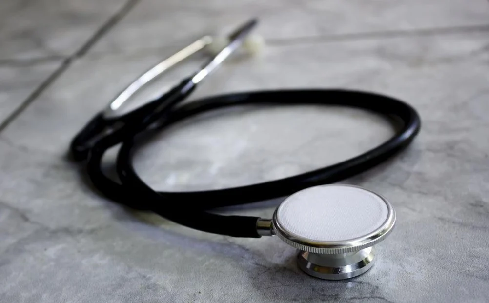 Lekarka rodzinna oskarżona o poświadczenie nieprawdy. Wystawiła blisko 2 tysiące recept