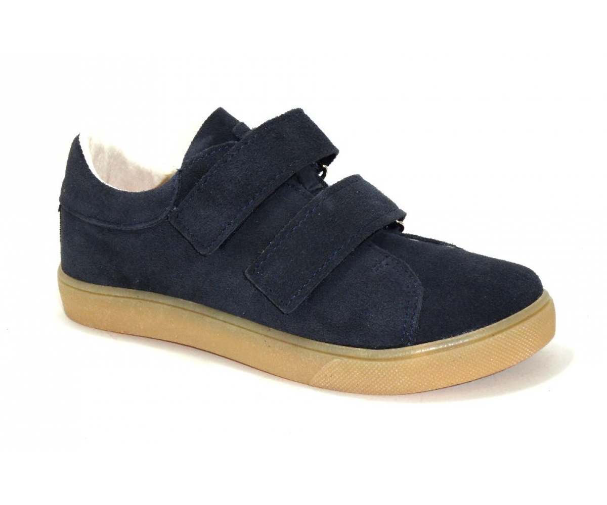 Czy warto sięgać po buty dziecięce polskich producentów?