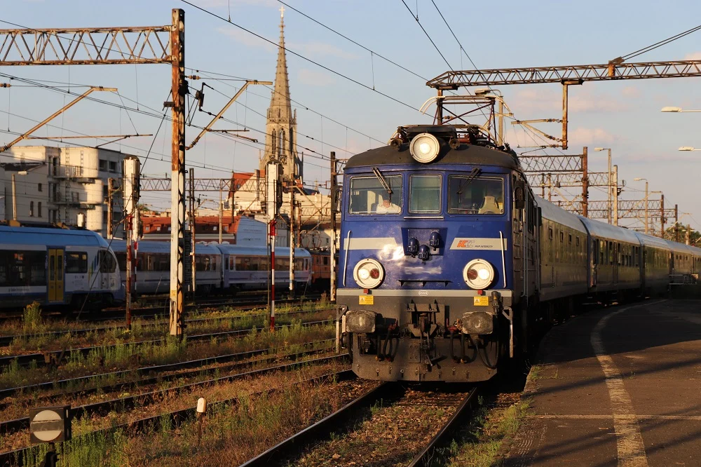 Ranni żołnierze z Ukrainy w śląskich szpitalach. Do Katowic dotarł pociąg humanitarny